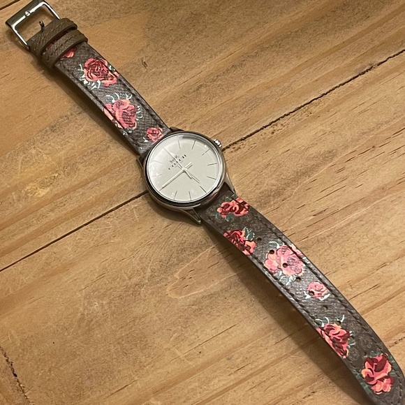 Coach Ruby Watch, 32 mm Stainless steel, printed leather strap - Picture 1 of 8